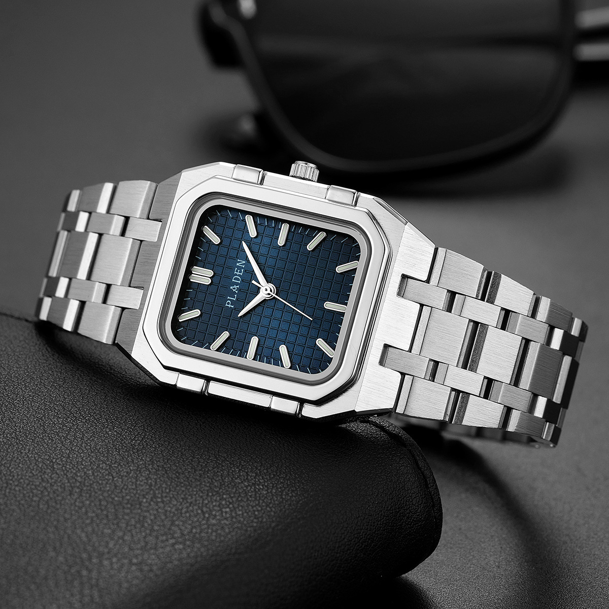 高級ブランドブルーダイヤルマン高品質クォーツ時計男性用スクエ - Luxury Watch Exhibition のレビューと価格